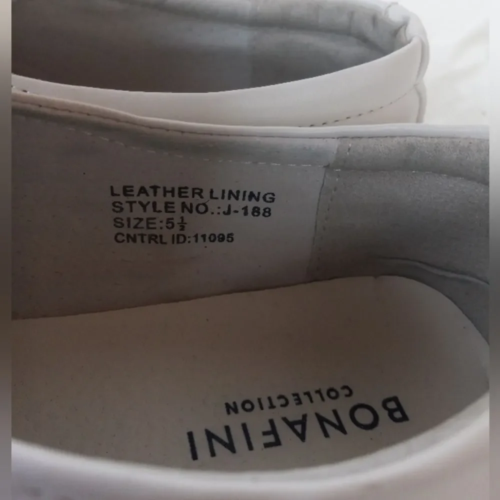 Bonafini Men's Dress Derbi Slip-On White with Metal Accent Size 5.5